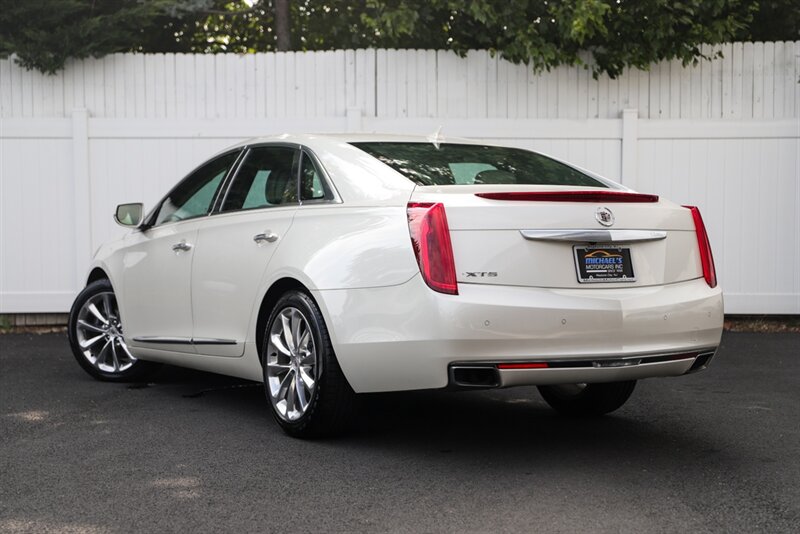 2013 Cadillac XTS Luxury Collection   - Photo 4 - Neptune City, NJ 07753