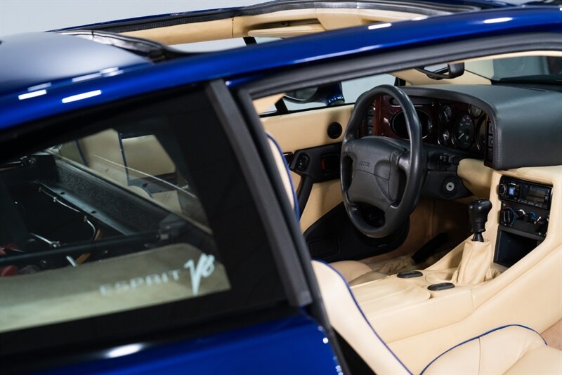 1997 Lotus Esprit V8   - Photo 53 - Neptune City, NJ 07753