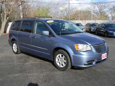 2012 Chrysler Town and Country Touring  25 MPG - Photo 4 - Joliet, IL 60436