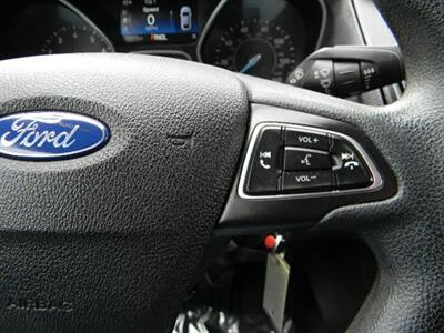 2015 Ford Focus SE   - Photo 25 - Joliet, IL 60436
