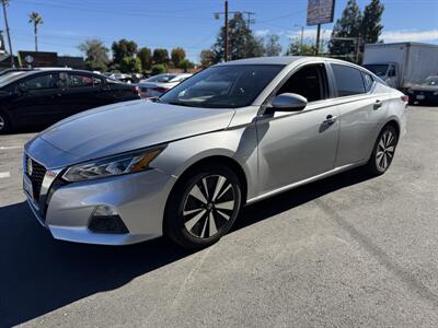 2022 Nissan Altima 2.5 SV Sedan