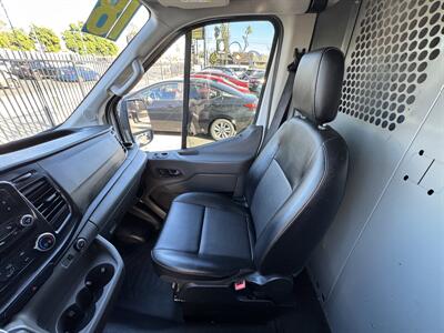2020 Ford Transit 150   - Photo 23 - Winnetka, CA 91306