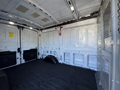 2020 Ford Transit 150   - Photo 16 - Winnetka, CA 91306