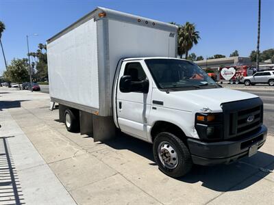 2013 ford e-450 SLT  BOX TRUCK