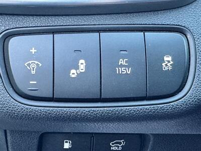 2017 Kia Sorento SX V6   - Photo 19 - Winnetka, CA 91306