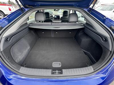 2020 Hyundai IONIQ Hybrid Limited   - Photo 17 - Winnetka, CA 91306