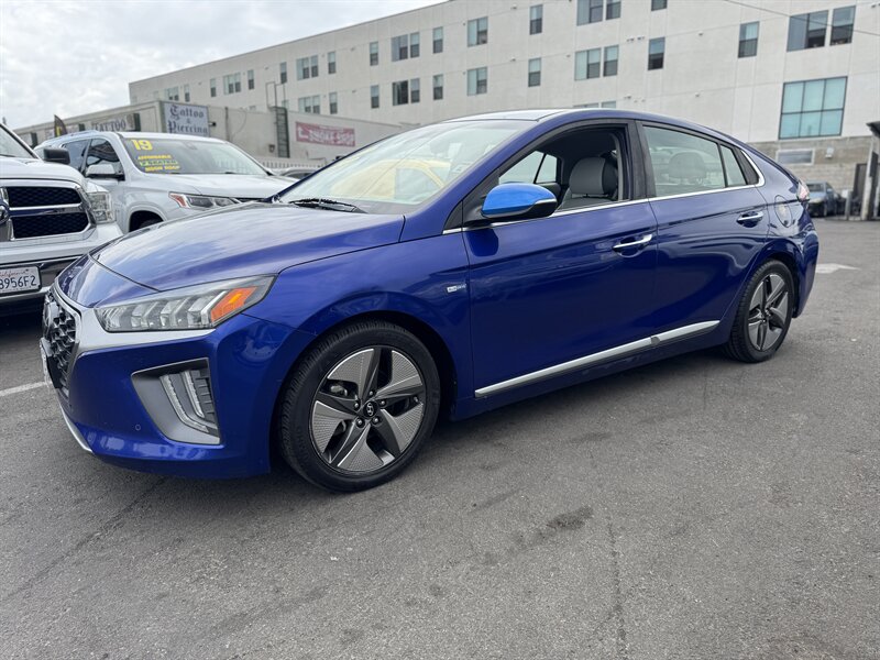2020 Hyundai IONIQ Hybrid Limited   - Photo 1 - Winnetka, CA 91306