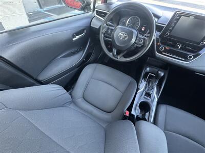 2020 Toyota Corolla LE   - Photo 14 - Winnetka, CA 91306