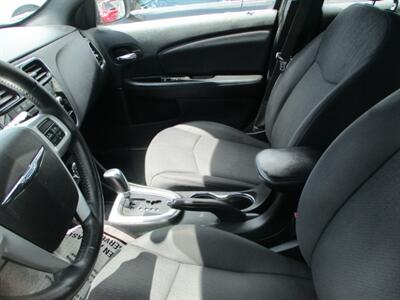 2013 Chrysler 200 Touring   - Photo 6 - Edison, NJ 08817