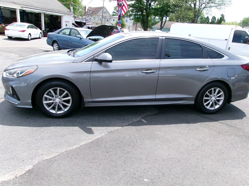 2018 Hyundai SONATA SE  