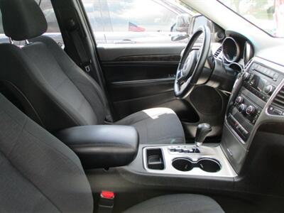 2012 Jeep Grand Cherokee Laredo   - Photo 8 - Edison, NJ 08817