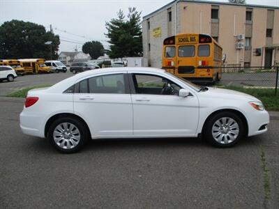 2013 Chrysler 200 LX   - Photo 9 - Edison, NJ 08817