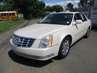 2011 Cadillac DTS Luxury Collection  