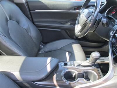 2022 Toyota Camry XSE   - Photo 18 - Bell, CA 90201