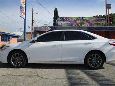 2016 Toyota Camry SE   - Photo 9 - Bell, CA 90201