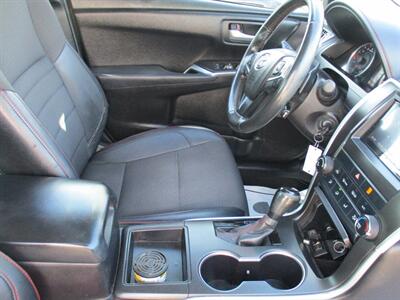 2016 Toyota Camry SE   - Photo 21 - Bell, CA 90201