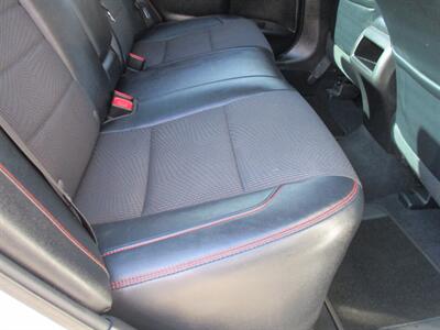 2016 Toyota Camry SE   - Photo 18 - Bell, CA 90201