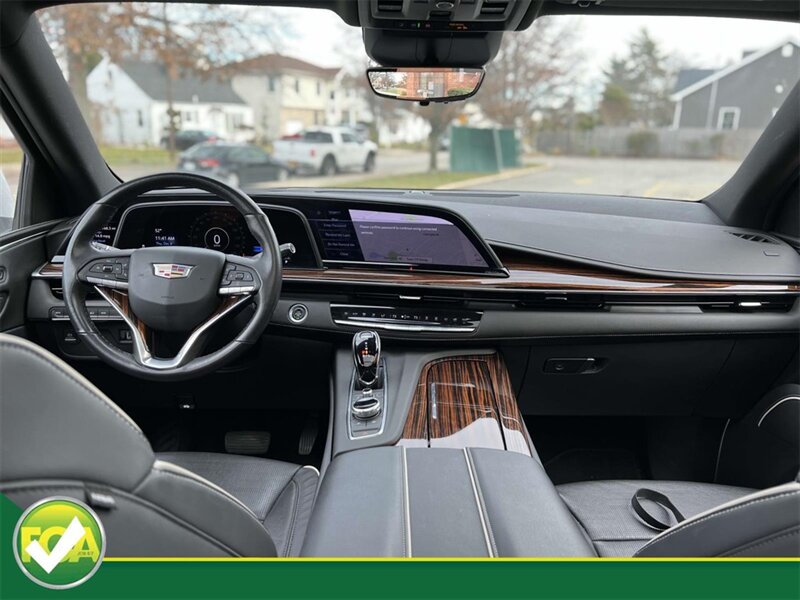 2021 Cadillac Escalade ESV Premium photo