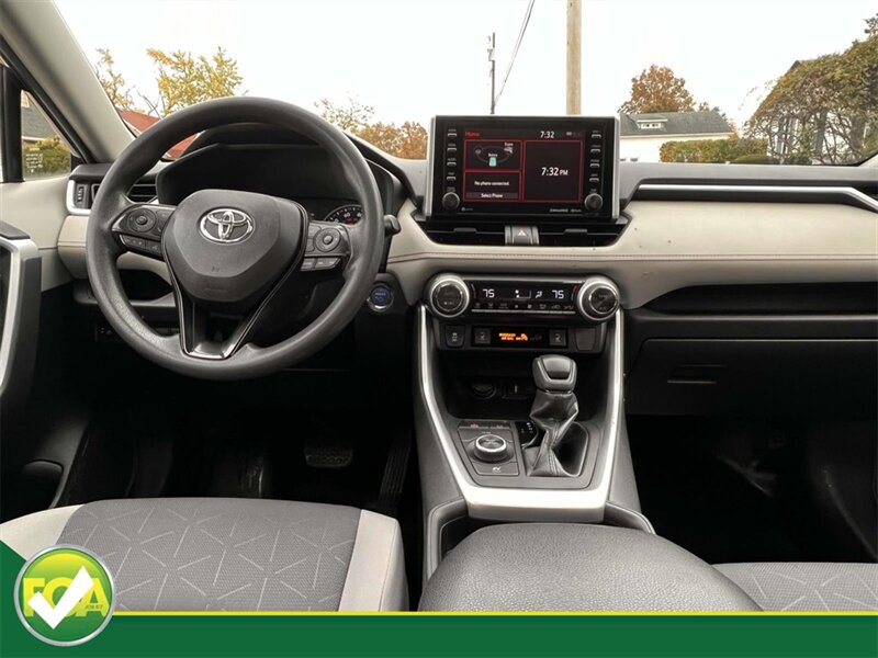 2019 Toyota RAV4 Hybrid XLE photo