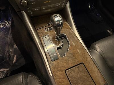 2010 Lexus IS 250   - Photo 23 - Grand Rapids, MI 49504