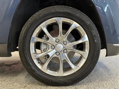 2019 Jeep Grand Cherokee Summit   - Photo 9 - Grand Rapids, MI 49504