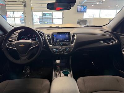 2023 Chevrolet Malibu RS - Photo 6 - Grand Rapids, MI 49504