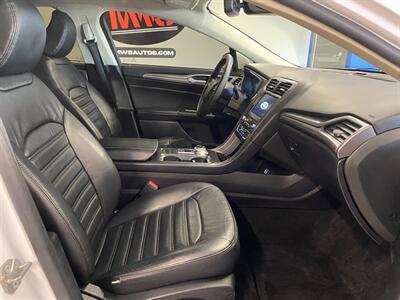 2020 Ford Fusion SE   - Photo 10 - Grand Rapids, MI 49504