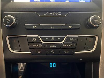 2020 Ford Fusion SE   - Photo 24 - Grand Rapids, MI 49504
