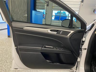2020 Ford Fusion SE   - Photo 20 - Grand Rapids, MI 49504