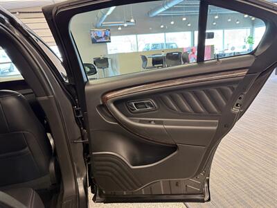 2018 Ford Taurus Limited   - Photo 14 - Grand Rapids, MI 49504