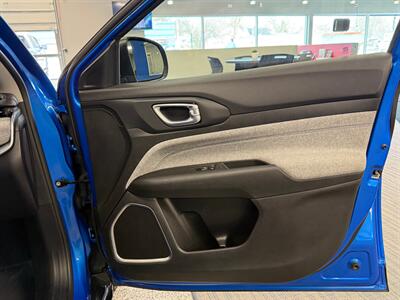 2022 Jeep Compass Latitude   - Photo 10 - Grand Rapids, MI 49504