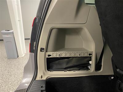 2013 Chrysler Town and Country Touring   - Photo 22 - Grand Rapids, MI 49504