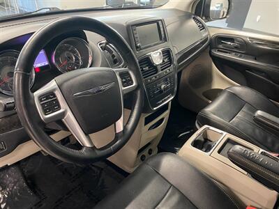 2013 Chrysler Town and Country Touring   - Photo 26 - Grand Rapids, MI 49504