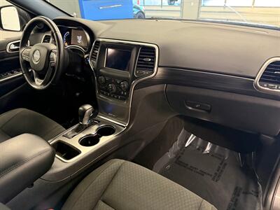 2019 Jeep Grand Cherokee Laredo   - Photo 11 - Grand Rapids, MI 49504