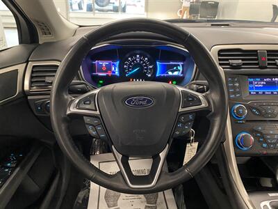 2013 Ford Fusion Hybrid SE   - Photo 31 - Grand Rapids, MI 49504