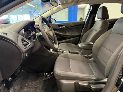 2017 Chevrolet Cruze LT Auto   - Photo 22 - Grand Rapids, MI 49504