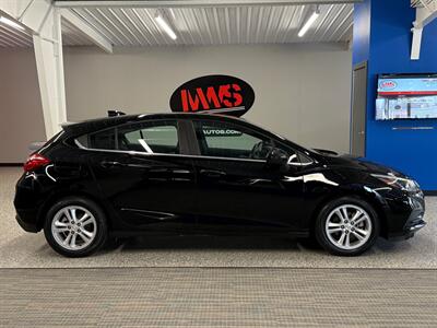 2017 Chevrolet Cruze LT Auto   - Photo 8 - Grand Rapids, MI 49504