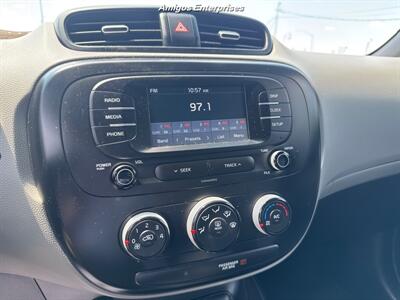 2019 Kia Soul   - Photo 9 - Fresno, CA 93702