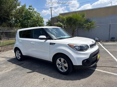 2019 Kia Soul   - Photo 2 - Fresno, CA 93702