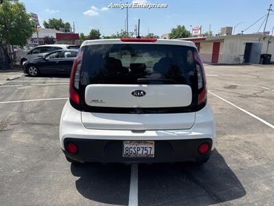 2019 Kia Soul   - Photo 4 - Fresno, CA 93702