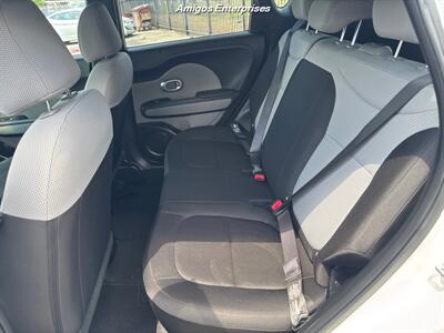 2019 Kia Soul   - Photo 8 - Fresno, CA 93702