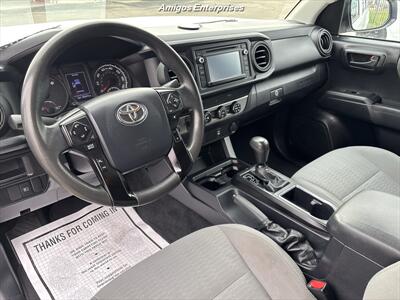 2019 Toyota Tacoma SR5   - Photo 10 - Fresno, CA 93702