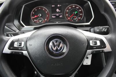2019 Volkswagen Jetta SE   - Photo 15 - Vista, CA 92084