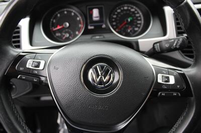 2018 Volkswagen Atlas V6 SE   - Photo 16 - Vista, CA 92084