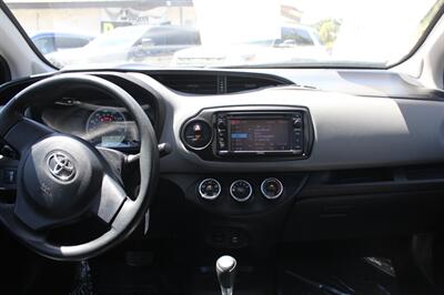 2015 Toyota Yaris 5-Door LE   - Photo 10 - Vista, CA 92084