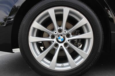 2017 BMW 3 Series 320i   - Photo 18 - Vista, CA 92084