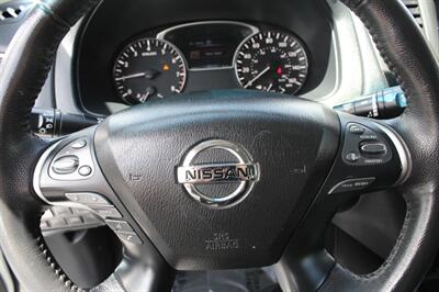 2020 Nissan Pathfinder SV   - Photo 16 - Vista, CA 92084