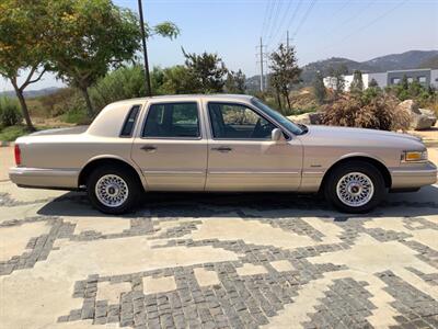 1997 Lincoln Town Car Executive   - Photo 8 - Escondido, CA 92029