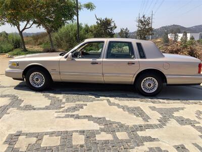 1997 Lincoln Town Car Executive   - Photo 9 - Escondido, CA 92029