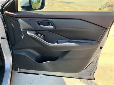 2023 Nissan Rogue SV  premium pckg - Photo 32 - Escondido, CA 92029